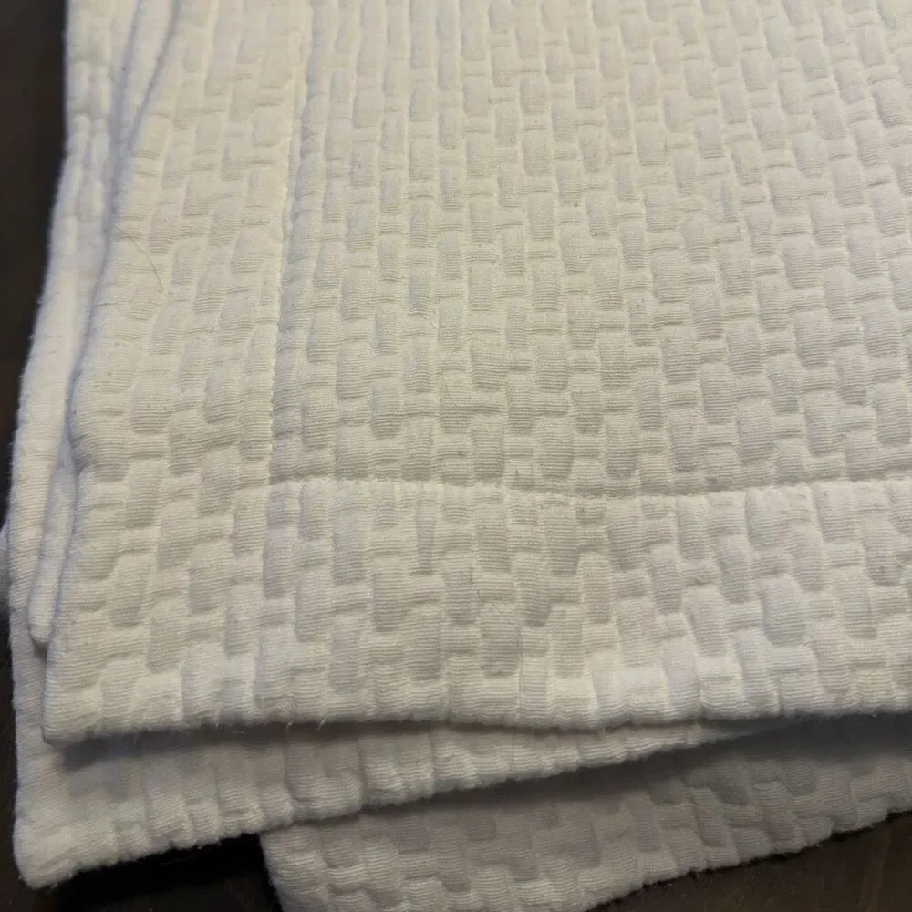 Peacock Alley Standard Matelasse Pillow Shams White SET